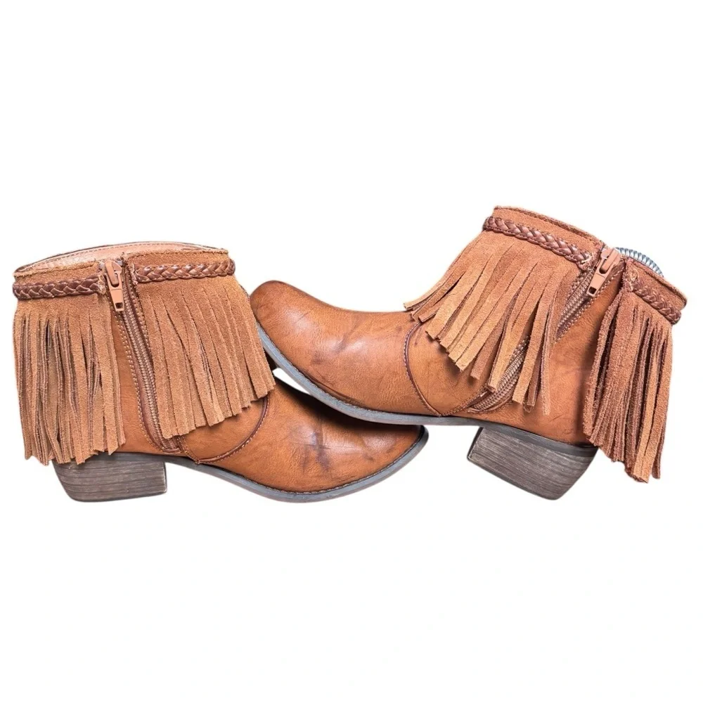 Corkys Arcadia Fringe Tan Leather Ankle Boots – Women’s Sz 6
